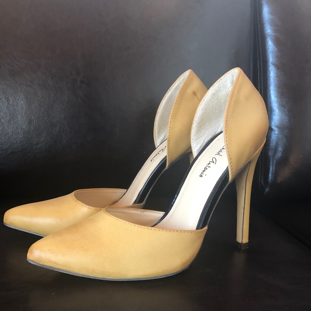 Never worn stylish 4 ” heels